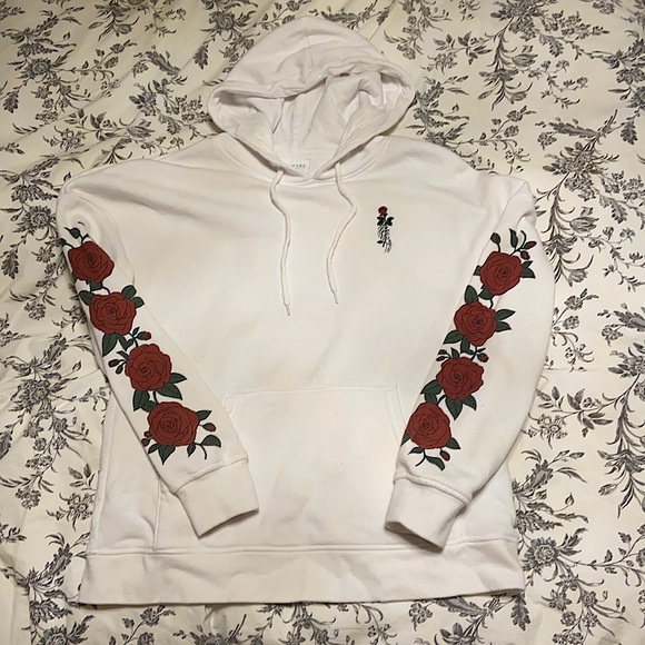 White hoodie with red roses - Picture 1 of 1